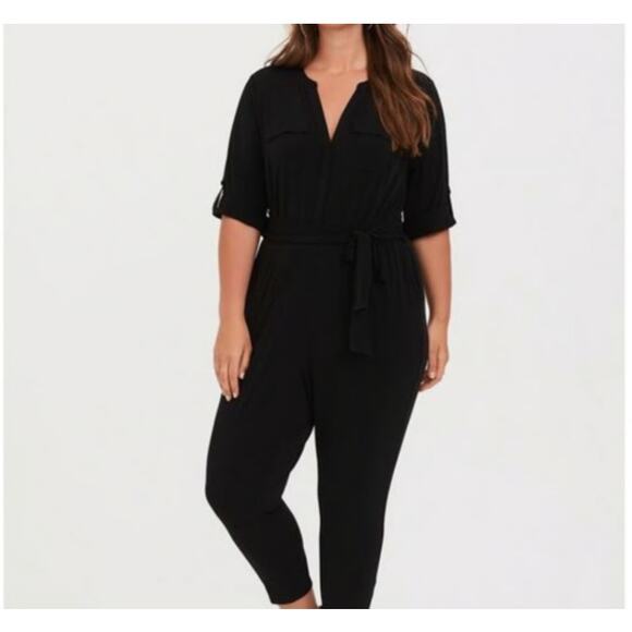 Torrid Jumpsuit Womens 2X(18/20) Black Button Front Tie Waist Stretch NWT - Picture 1 of 7